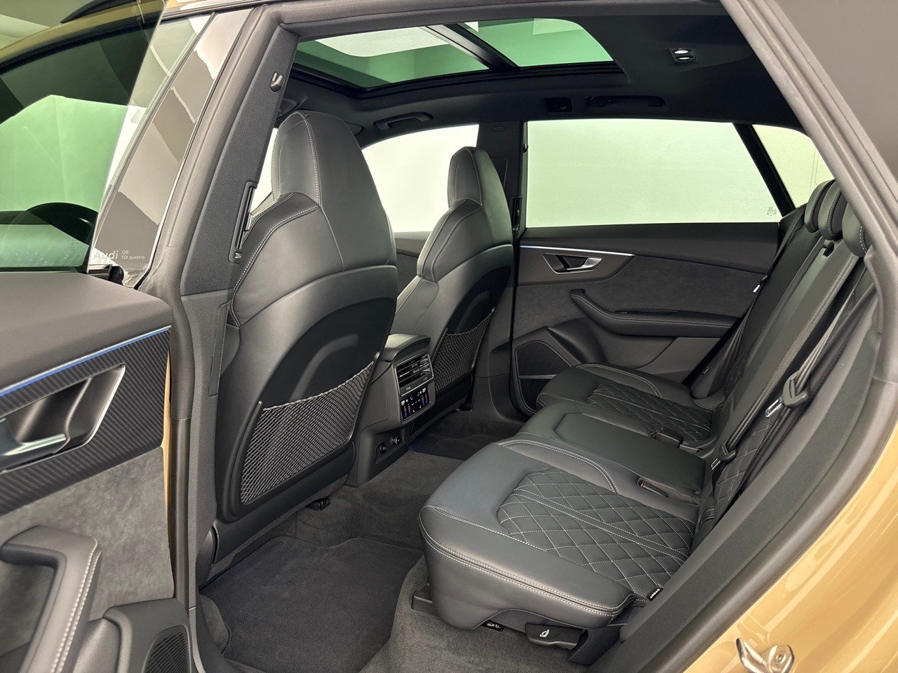 AUDI Q8 SUV TDI quattro 210 kW S line, Diesel, Occasion / Gebraucht, Automatik - 6