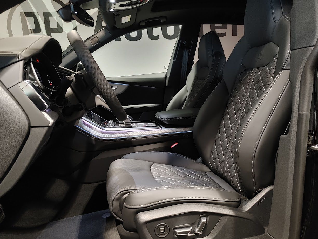 AUDI Q8 SUV TFSI e 290 kW Attraction, Hybride Integrale Benzina/Elettrica, Auto nuove, Automatico - 4