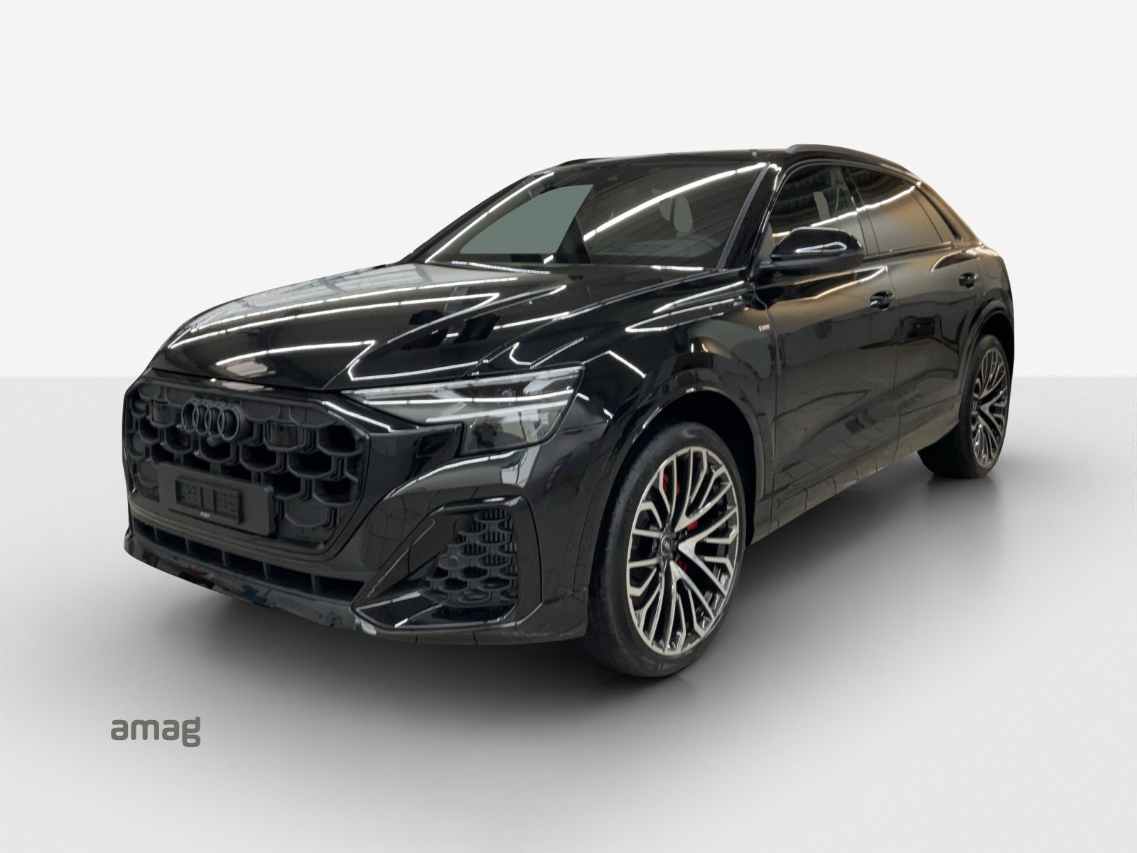 AUDI Q8 SUV TFSI e 290 kW Attraction