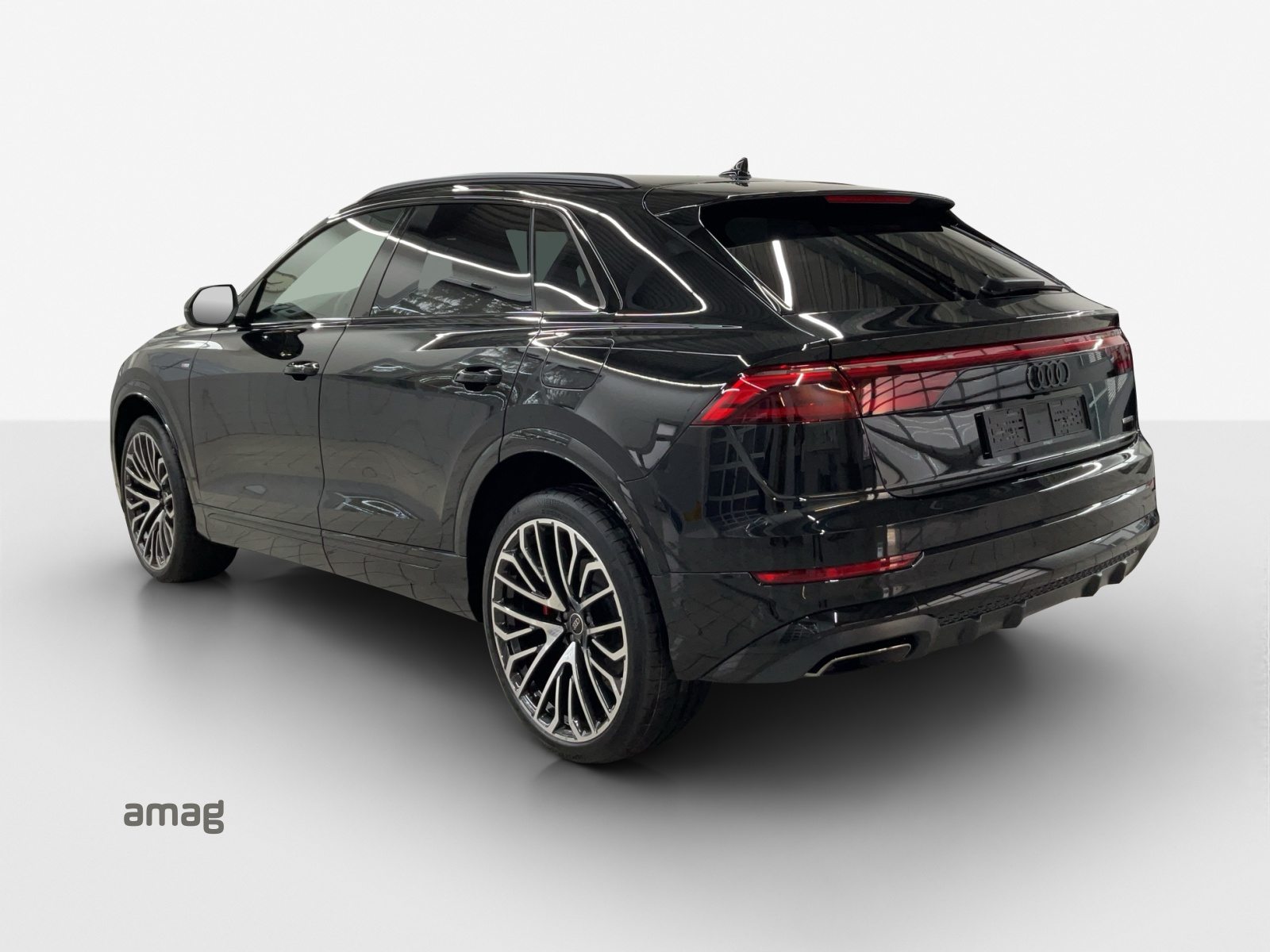 AUDI Q8 SUV TFSI e 290 kW Attraction, Hybride Integrale Benzina/Elettrica, Auto nuove, Automatico - 3