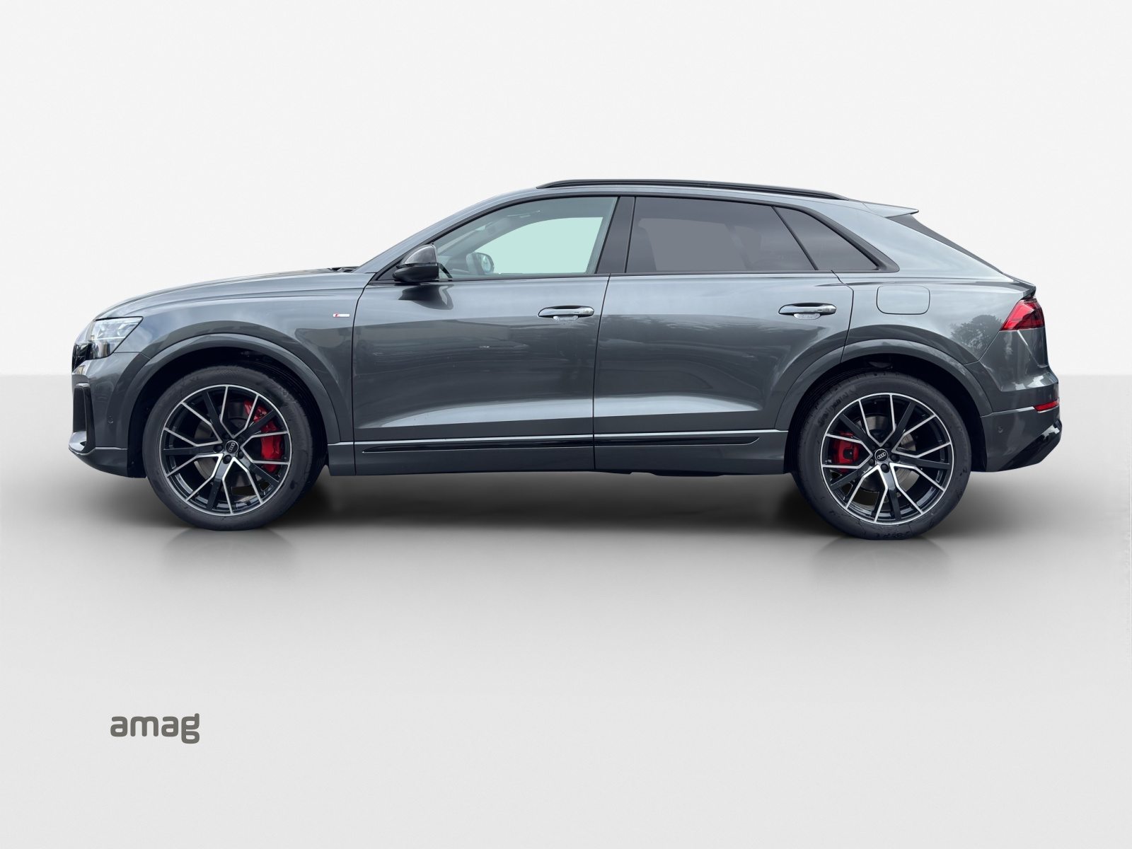 AUDI Q8 SUV TFSI e 290 kW Attraction, Full-Hybrid Petrol/Electric, New car, Automatic - 2