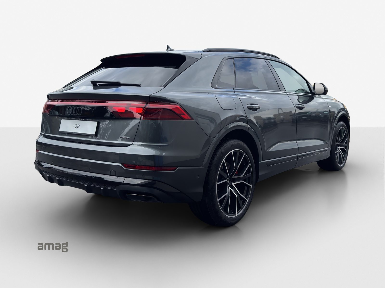AUDI Q8 SUV TFSI e 290 kW Attraction, Full-Hybrid Petrol/Electric, New car, Automatic - 5