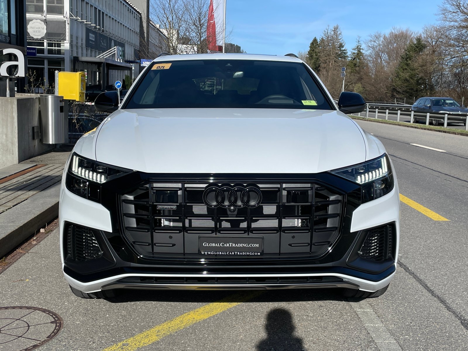 AUDI Q8 60 TFSI e quattro PHEV tiptronic, Plug-in-Hybrid Benzina/Elettrica, Auto nuove, Automatico - 2