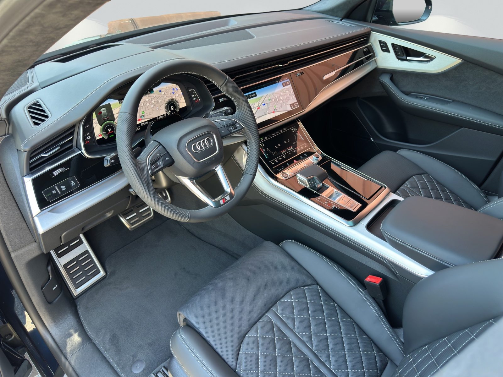 AUDI Q8 SUV e-hybrid 360 kW, Hybride Integrale Benzina/Elettrica, Auto nuove, Automatico - 5
