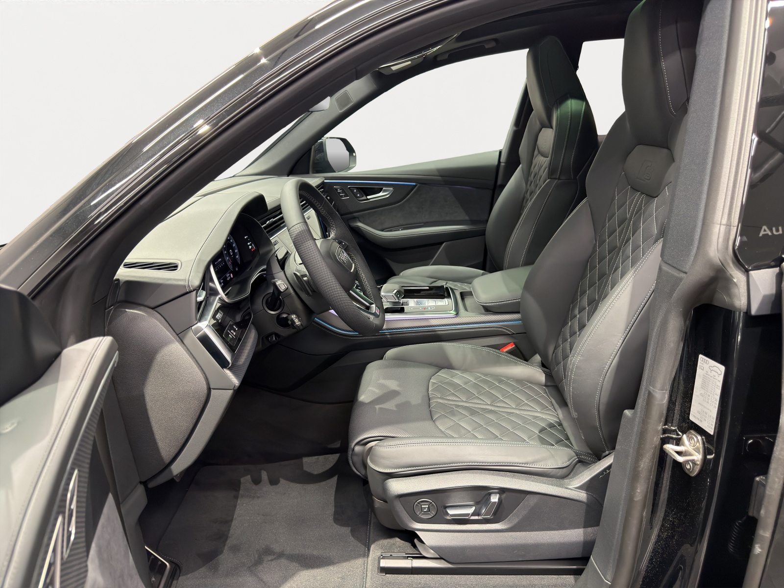 AUDI Q8 SUV TFSI 250 kW, Benzina, Auto nuove, Automatico - 5
