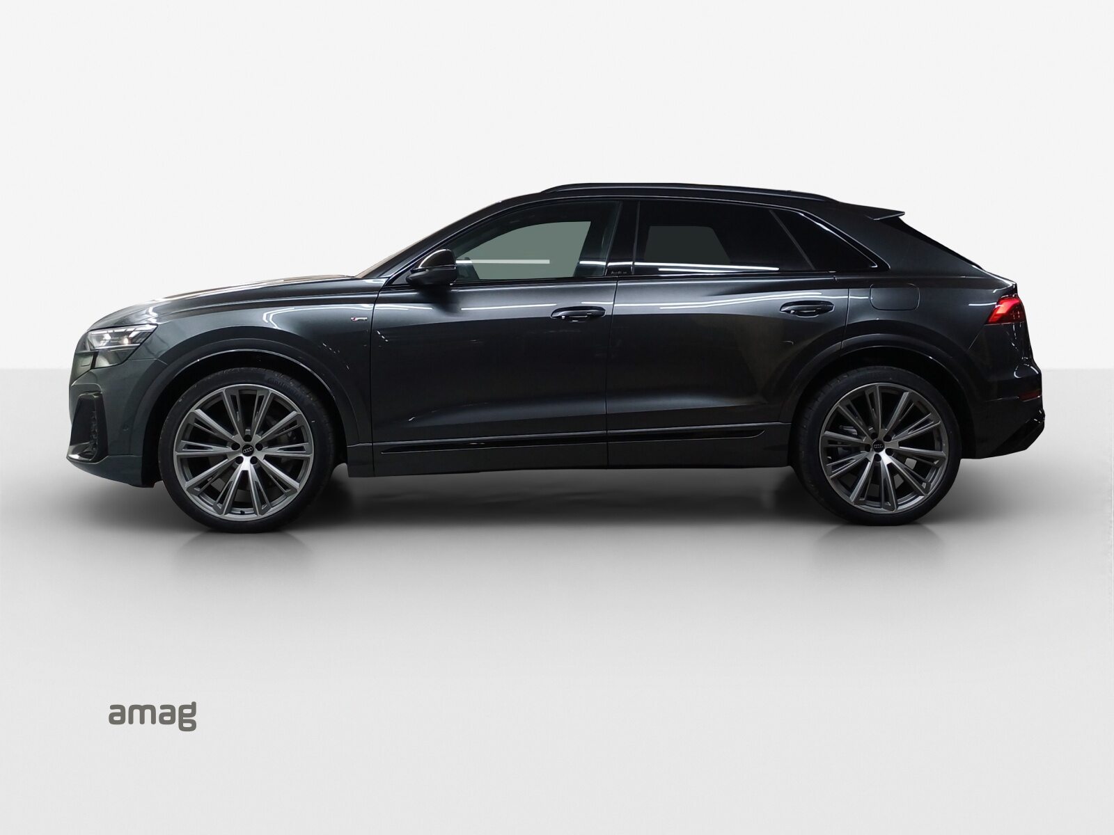 AUDI Q8 SUV TFSI e 290 kW Attraction, Full-Hybrid Petrol/Electric, New car, Automatic - 2