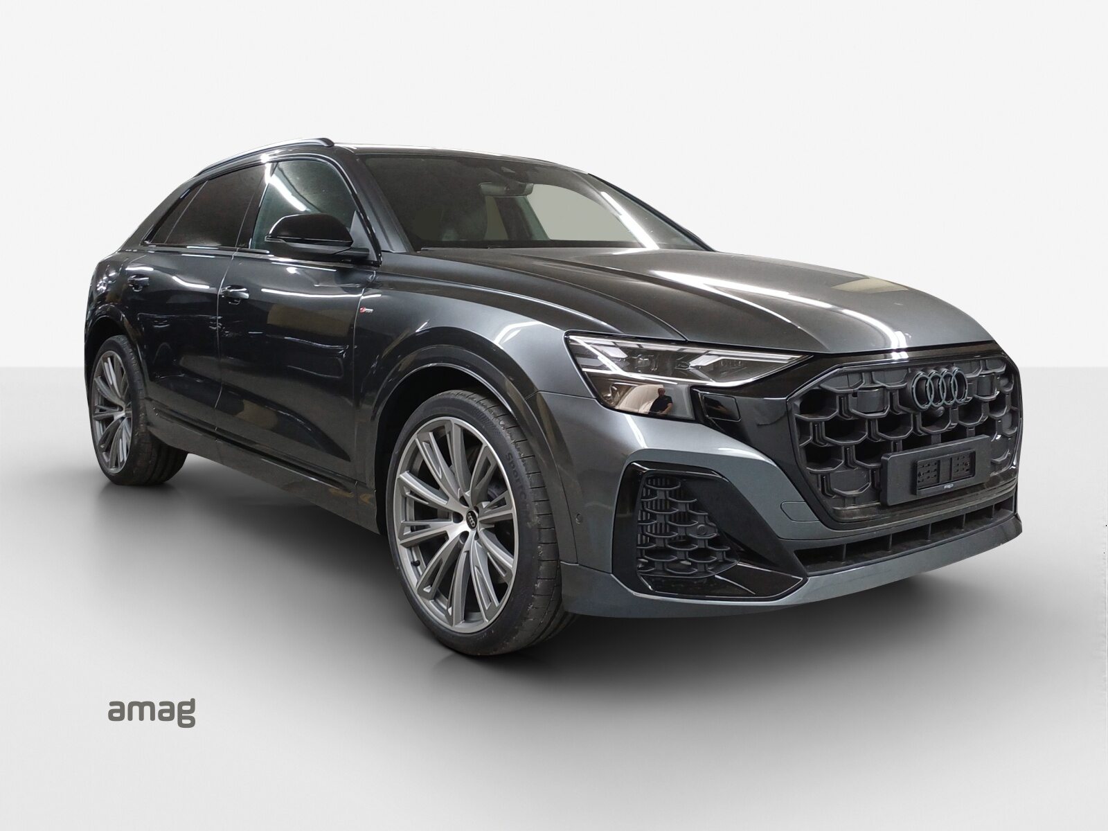 AUDI Q8 SUV TFSI e 290 kW Attraction, Full-Hybrid Petrol/Electric, New car, Automatic - 6