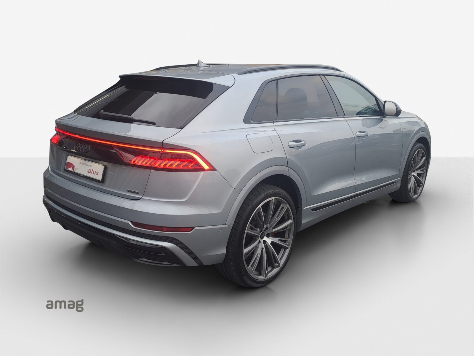 AUDI Q8 60 TFSI e, Full-Hybrid Petrol/Electric, Second hand / Used, Automatic - 6