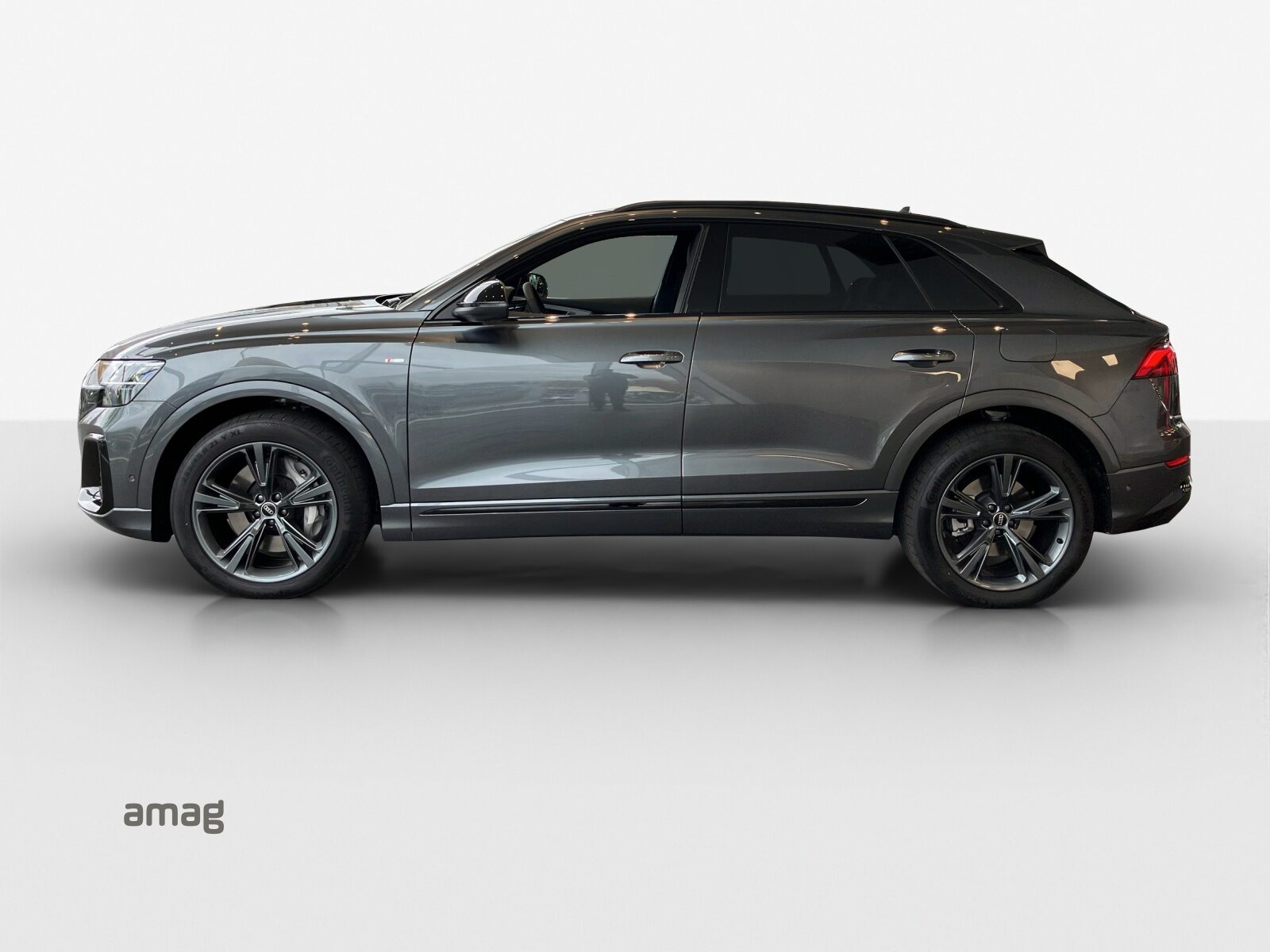 AUDI Q8 SUV TFSI e 290 kW Attraction, Full-Hybrid Petrol/Electric, Second hand / Used, Automatic - 2