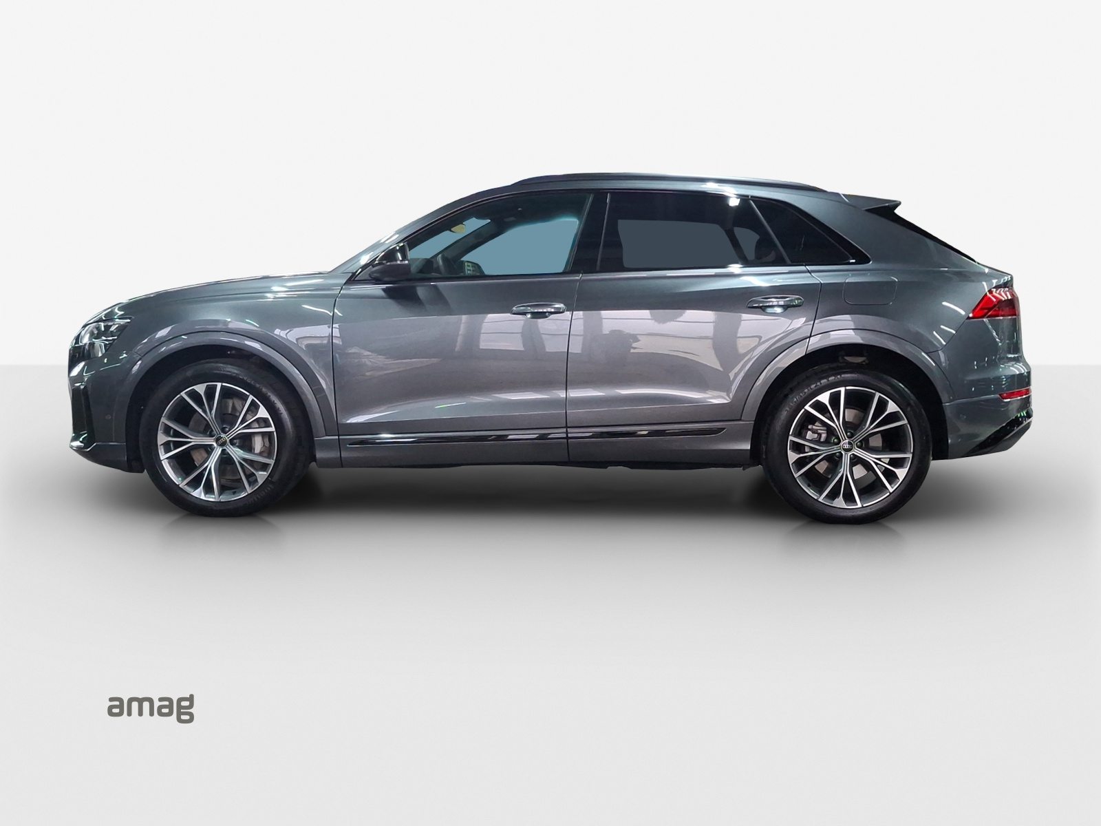 AUDI Q8 SUV 55 TFSI e, Voll-Hybrid Benzin/Elektro, Occasion / Gebraucht, Automatik - 2