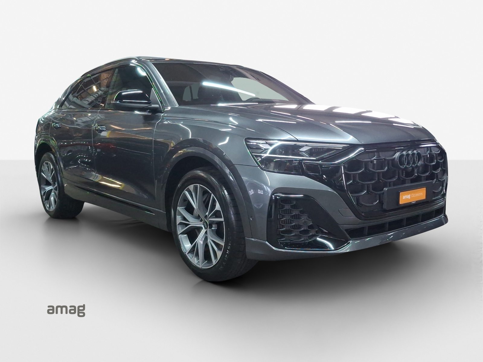 AUDI Q8 SUV 55 TFSI e, Voll-Hybrid Benzin/Elektro, Occasion / Gebraucht, Automatik - 7