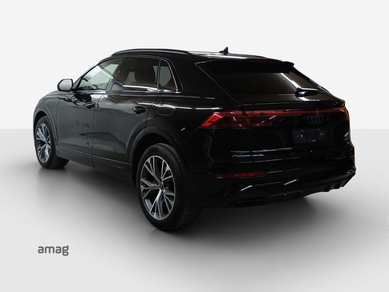 AUDI Q8 SUV 55 TFSI e, Full-Hybrid Petrol/Electric, Second hand / Used, Automatic - 3