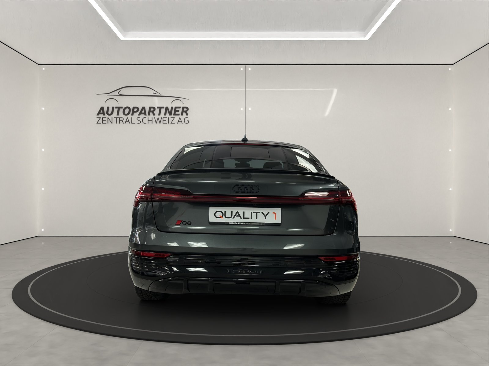 AUDI Q8 Sportback 50 e-tron Black Edition quattro, Electric, Second hand / Used, Automatic - 5