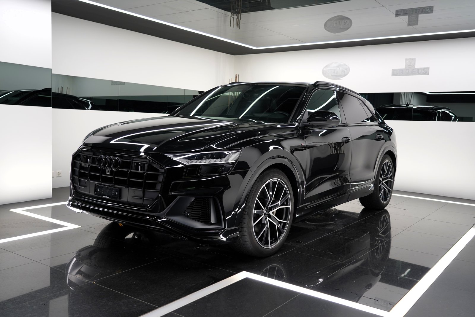 AUDI Q8 55 TFSI quattro