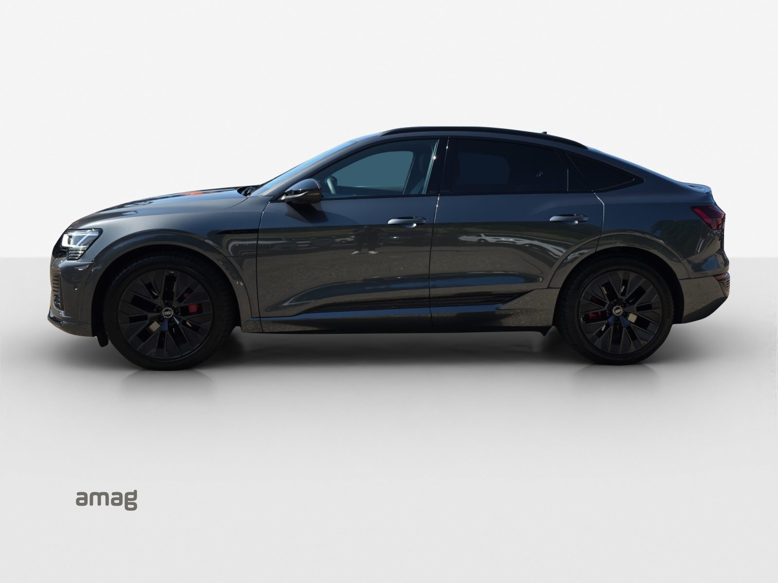 AUDI Q8 Sportback 55 e-tron Black Edition, Électrique, Occasion / Utilisé, Automatique - 2