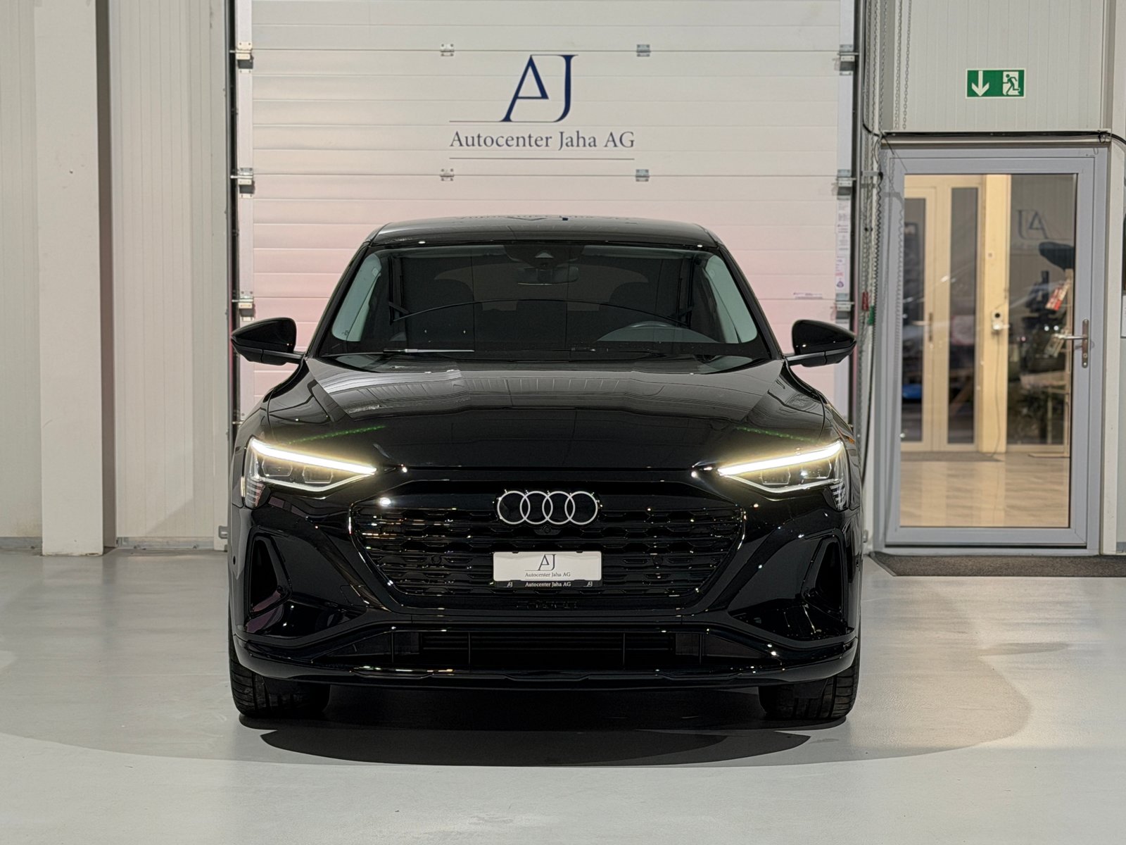 AUDI Q8 55 e-tron advanced quattro CH-Fahrzeug inkl. Werksga, Elektro, Occasion / Gebraucht, Automatik - 3