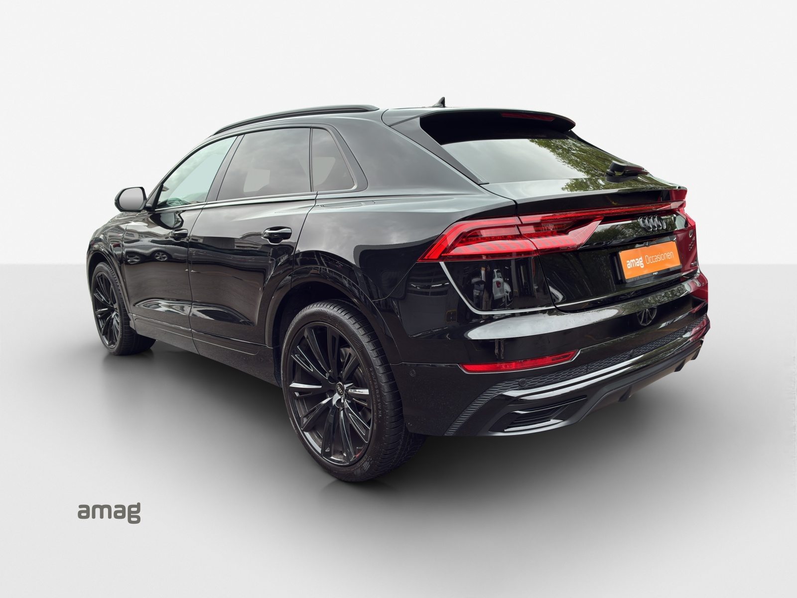 AUDI Q8 55 TFSI, Petrol, Second hand / Used, Automatic - 3