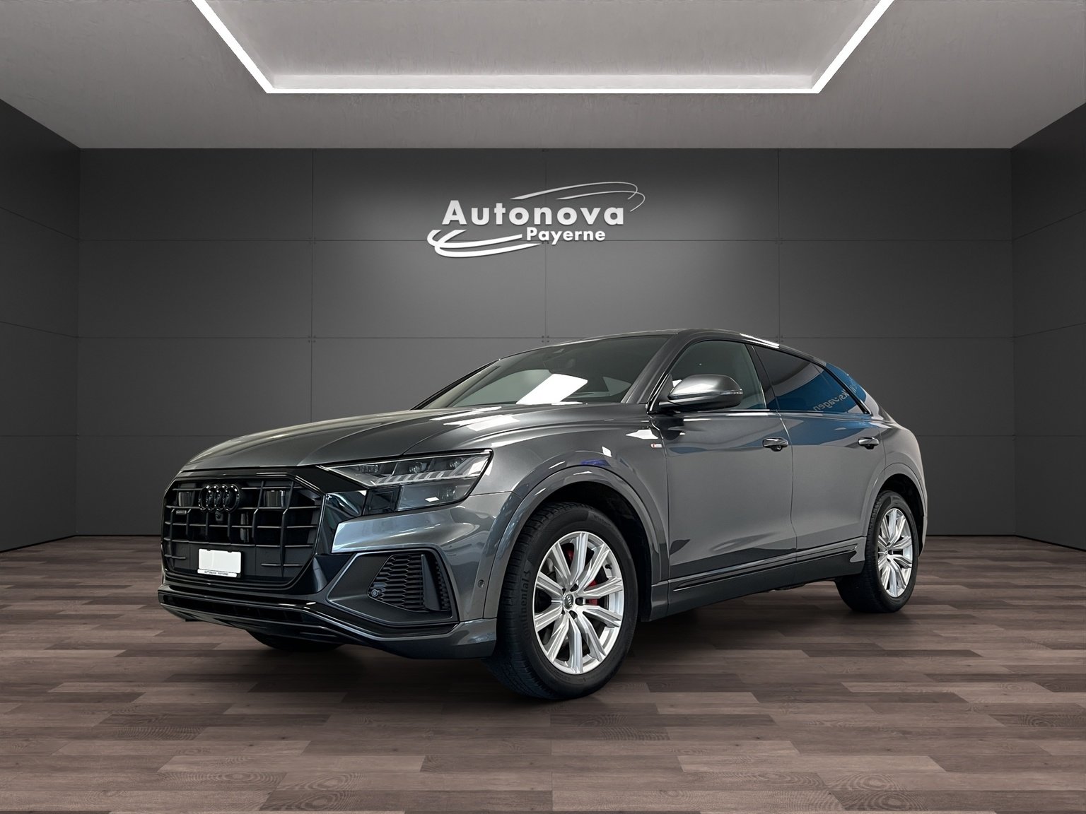 AUDI Q8 55 TFSI quattro tiptronic