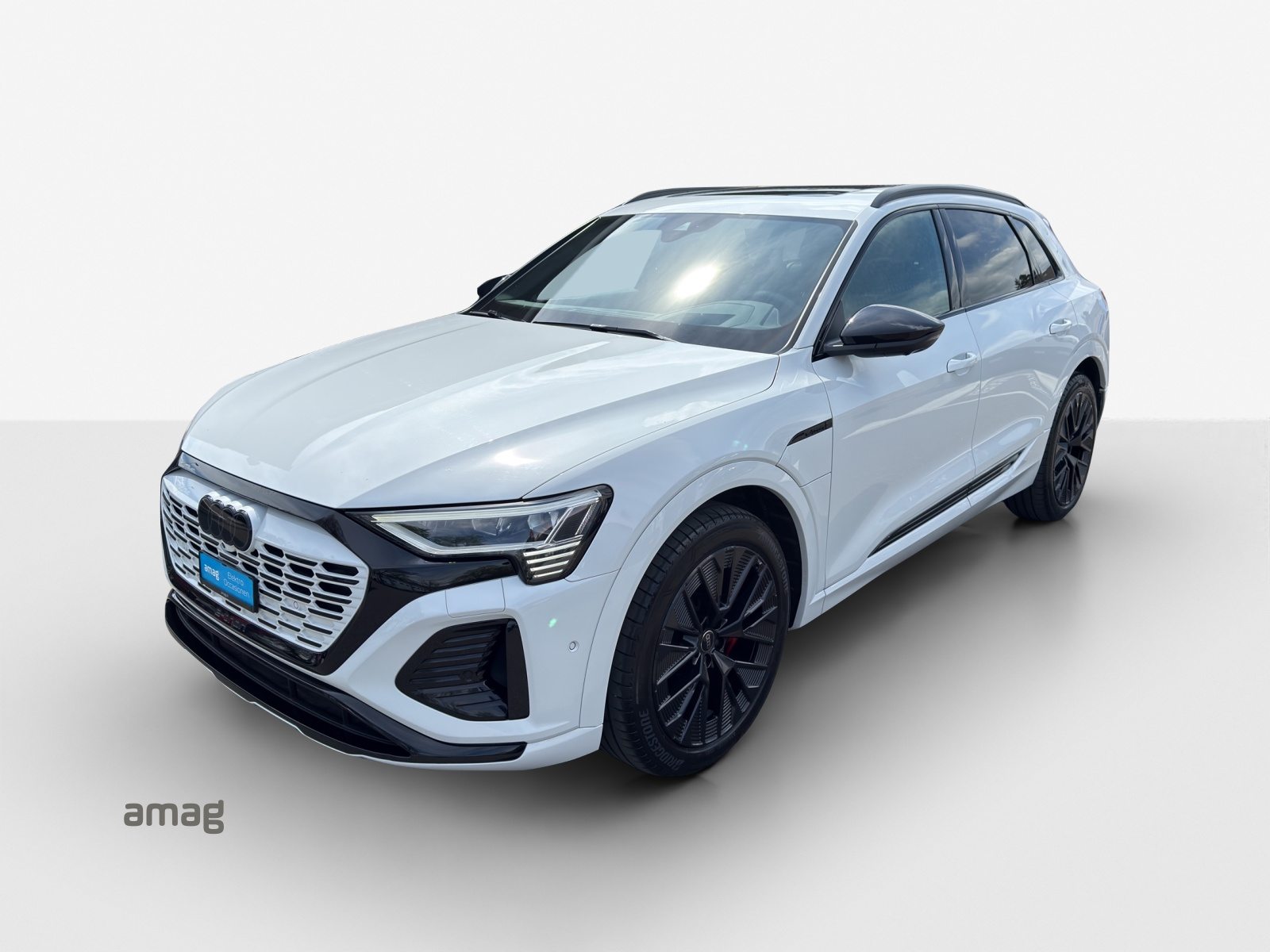 AUDI Q8 55 e-tron Black Edition