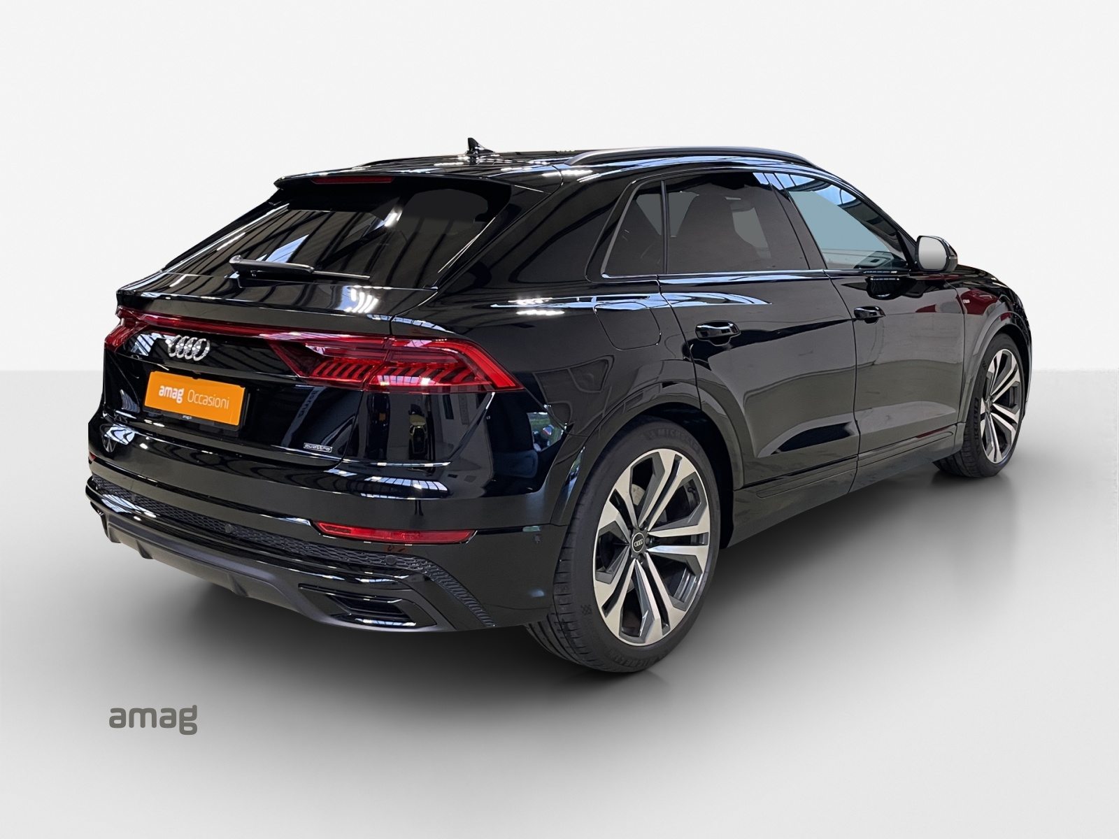 AUDI Q8 55 TFSI Black Edition, Petrol, Second hand / Used, Automatic - 5