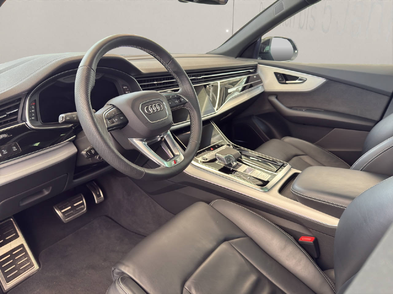 AUDI Q8 3.0 55 TFSI Black Edition quattro AHK, Mild-Hybrid Benzin/Elektro, Occasion / Gebraucht, Automatik - 5