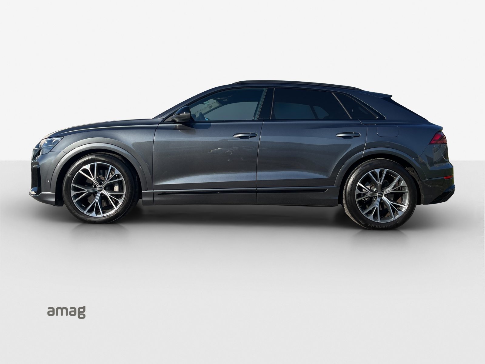 AUDI Q8 SUV 55 TFSI e, Full-Hybrid Petrol/Electric, Second hand / Used, Automatic - 2