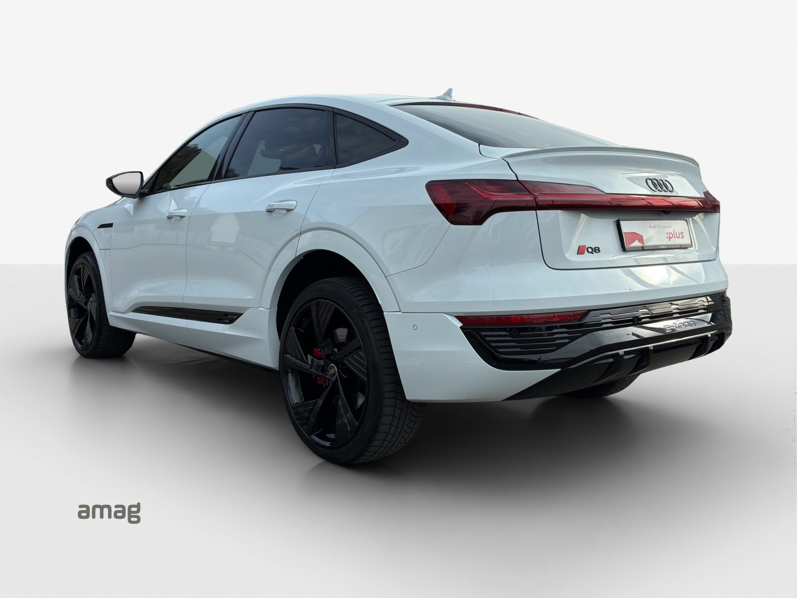AUDI Q8 Sportback 55 e-tron Black Edition, Elektro, Occasion / Gebraucht, Automatik - 3