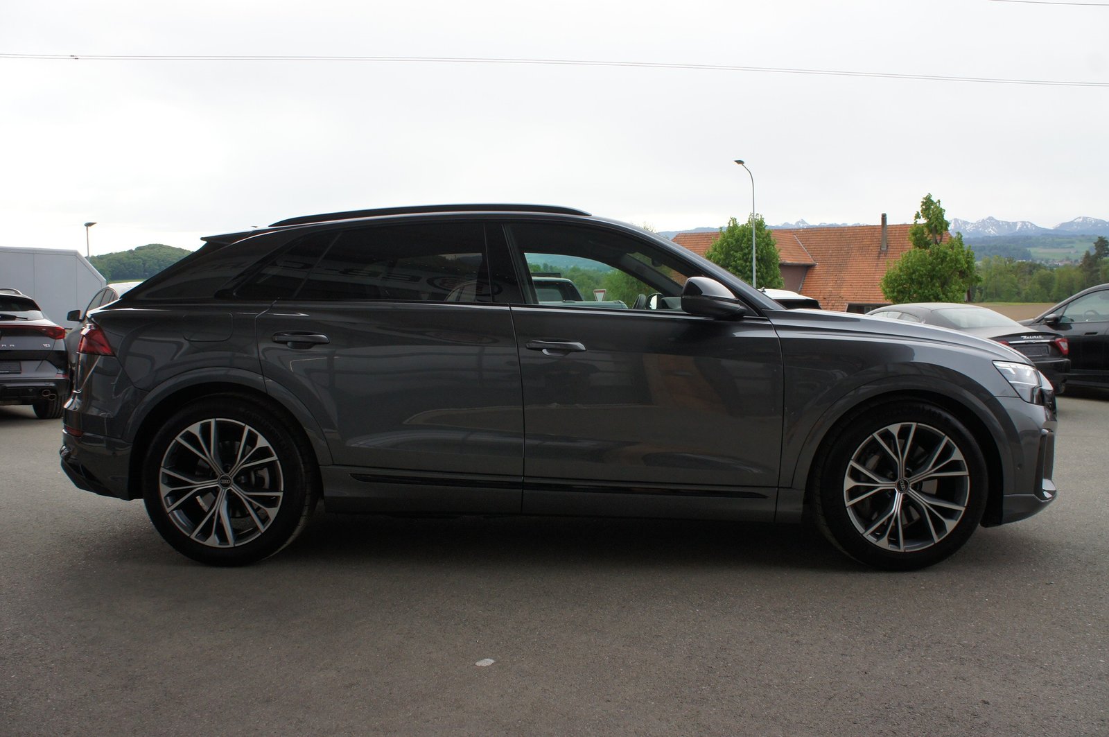 AUDI Q8 55 TFSI e quattro PHEV tiptronic, Plug-in-Hybrid Benzin/Elektro, Occasion / Gebraucht, Automatik - 6
