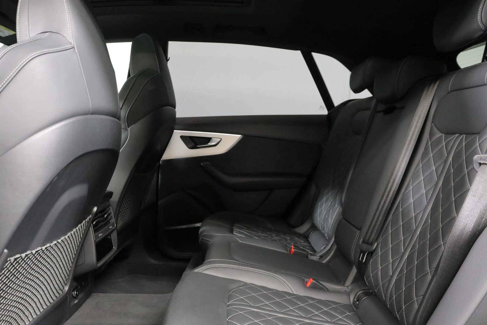 AUDI Q8 3.0 55 TFSI quattro T-Tronic, Hybride Léger Essence/Électricité, Occasion / Utilisé, Automatique - 4