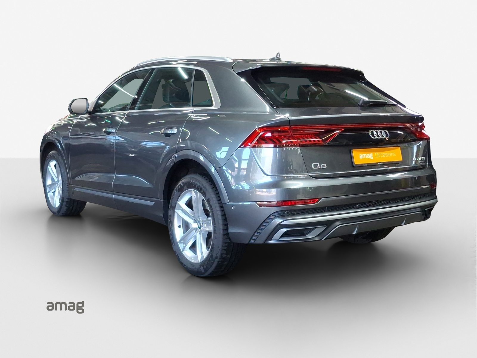 AUDI Q8 55 TFSI, Petrol, Second hand / Used, Automatic - 3