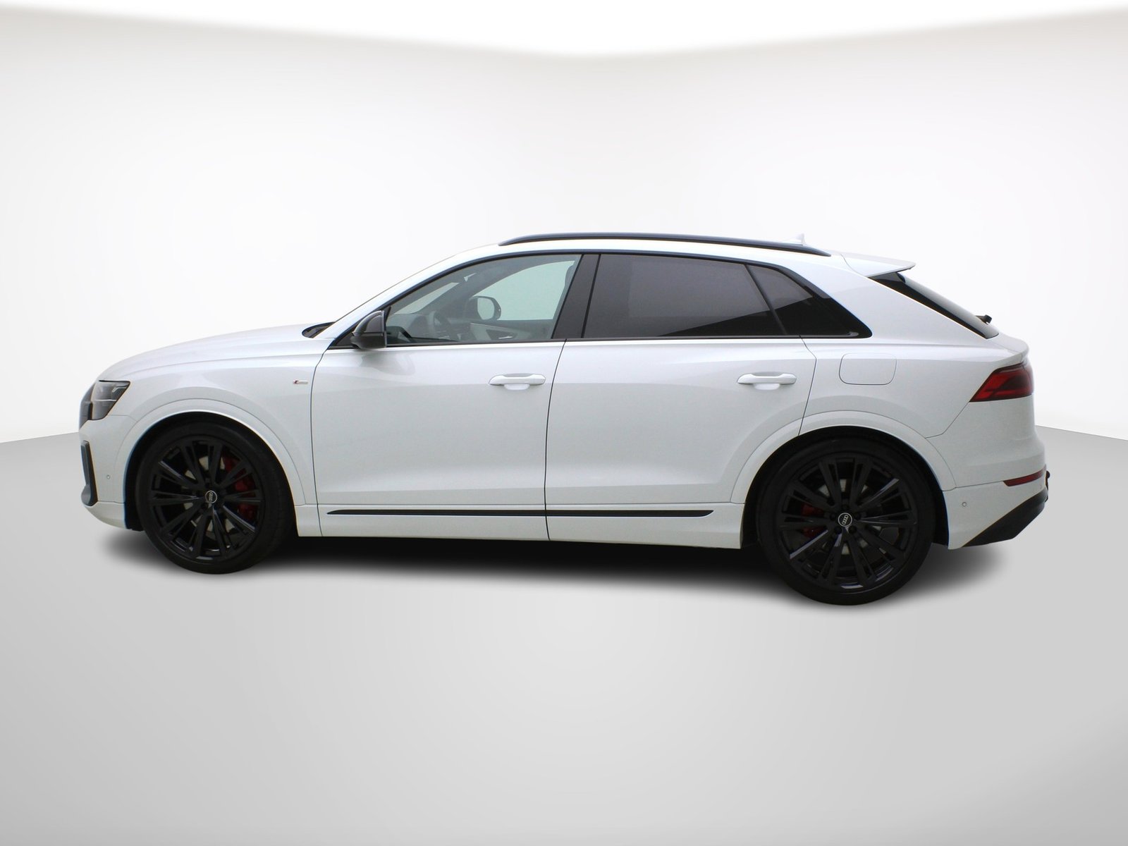 AUDI Q8 SUV 55 TFSI e S line quattro T-Tronic **Audi Werksga, Plug-in-Hybrid Benzin/Elektro, Occasion / Gebraucht, Automatik - 3