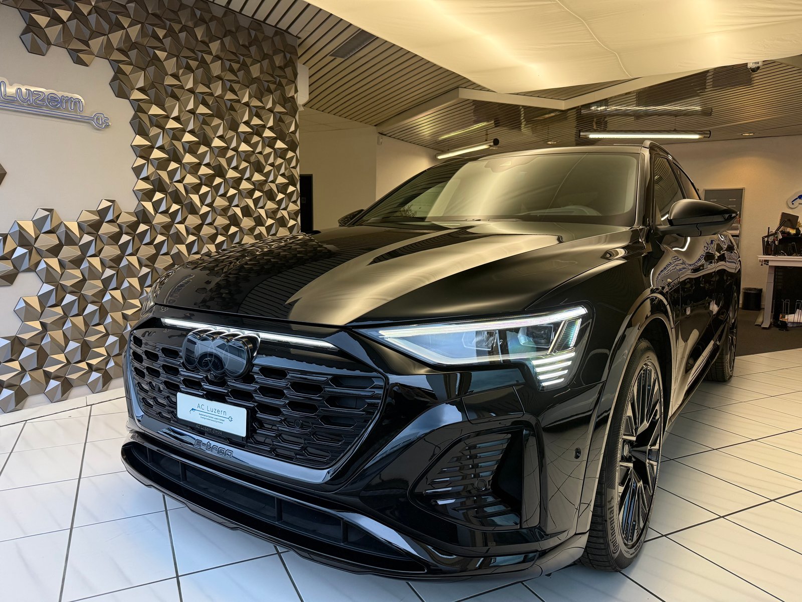 AUDI Q8 Sportback 50 e-tron Black Edition quattro