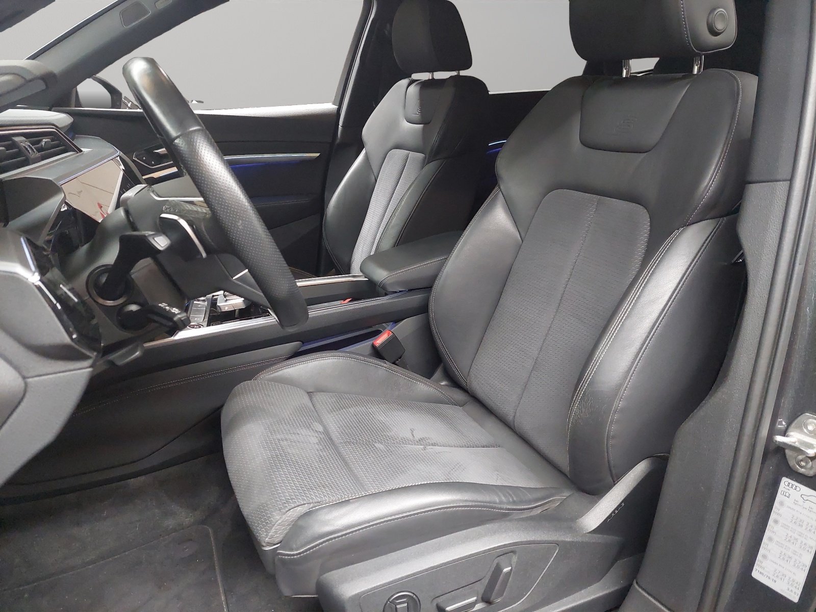AUDI Q8 50 e-tron S line quattro, Electric, Second hand / Used, Automatic - 6