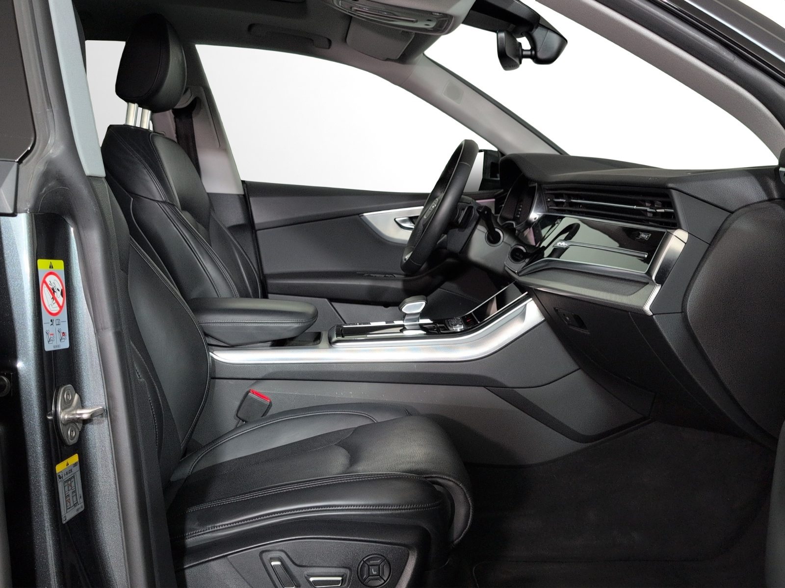 AUDI Q8 55 TFSI, Essence, Occasion / Utilisé, Automatique - 7