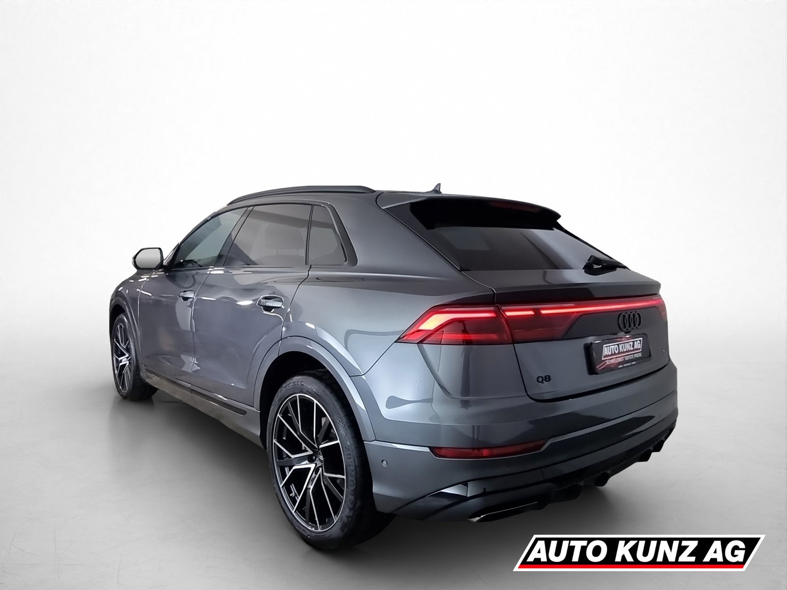 AUDI Q8 3.0 50 TDI quattro S-Tronic Black Line, Mild-Hybrid Petrol/Electric, Second hand / Used, Automatic - 4