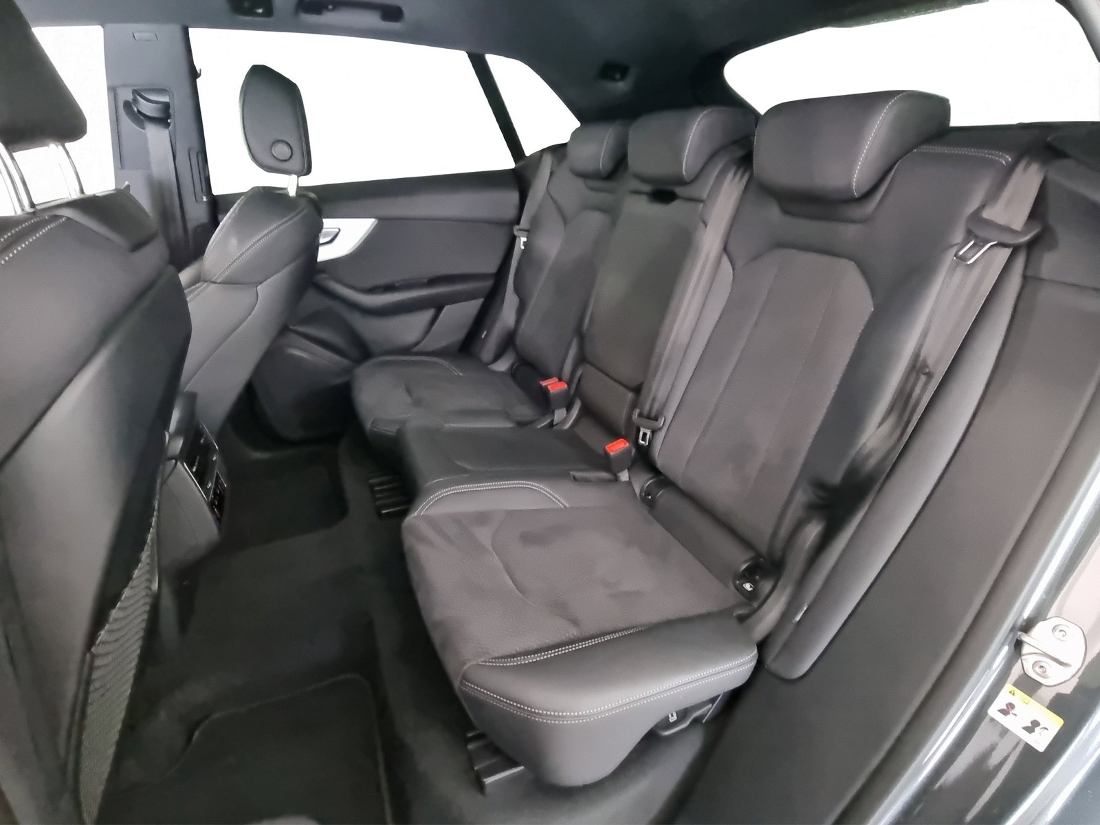 AUDI Q8 3.0 50 TDI quattro S-Tronic Black Line, Mild-Hybrid Petrol/Electric, Second hand / Used, Automatic - 7
