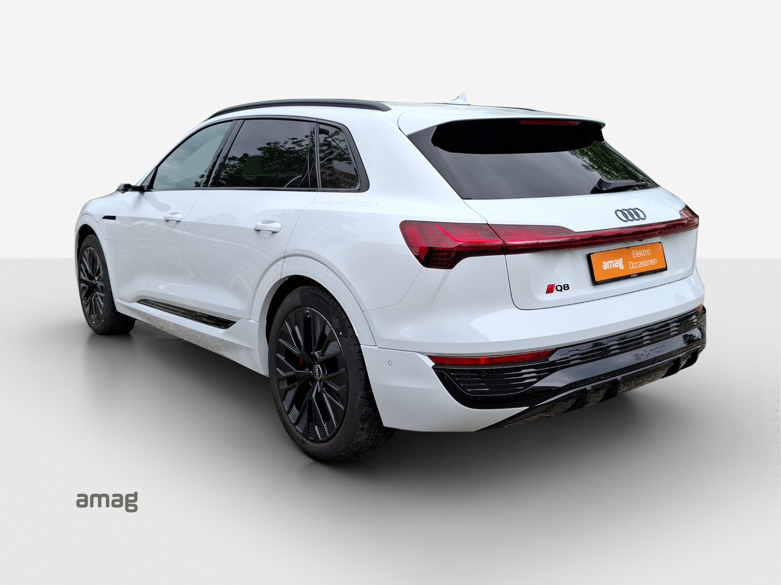 AUDI Q8 55 e-tron S line, Elektro, Occasion / Gebraucht, Automatik - 3