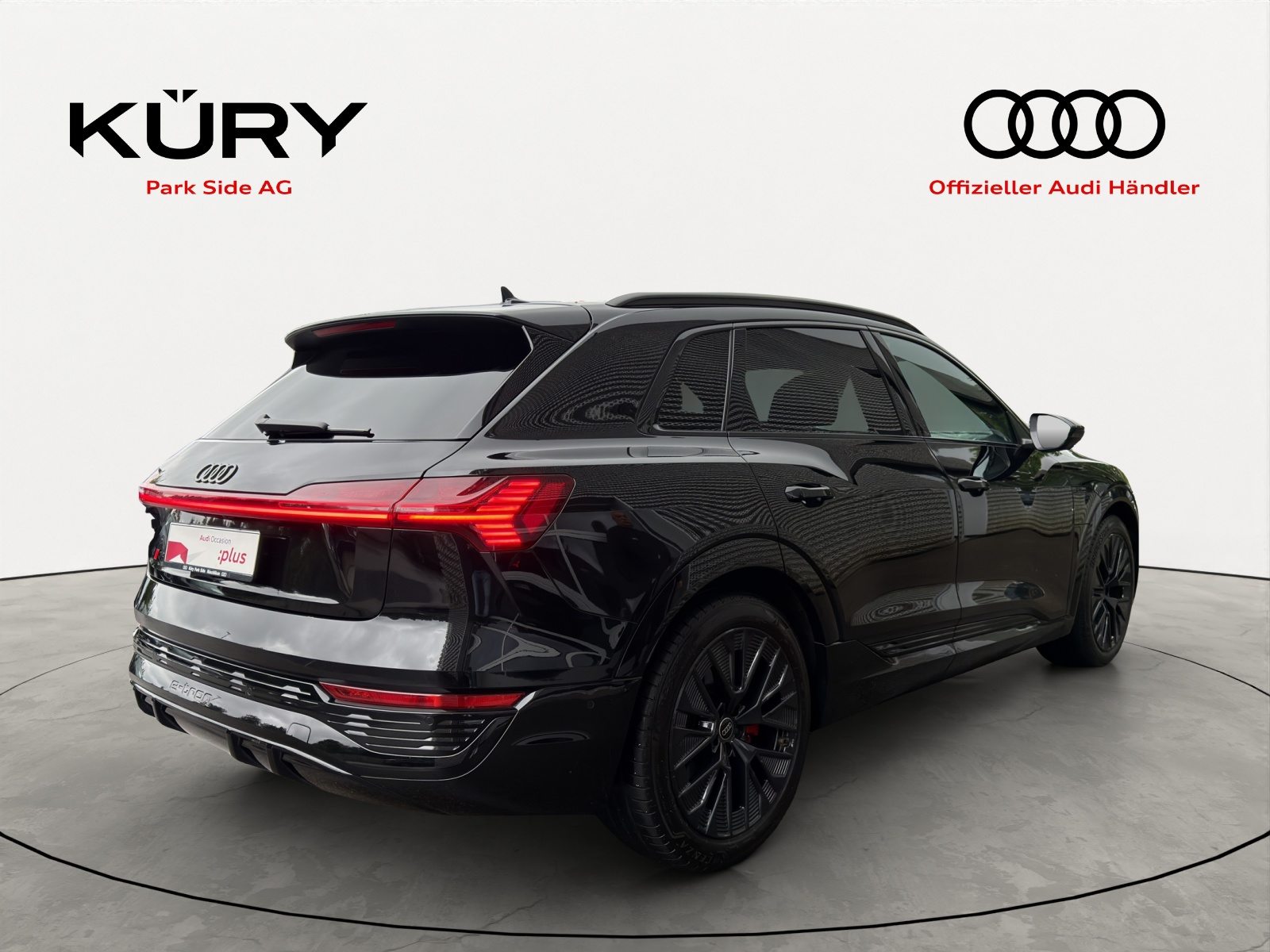 AUDI Q8 50 e-tron Black Edition, Elektro, Occasion / Gebraucht, Automatik - 4