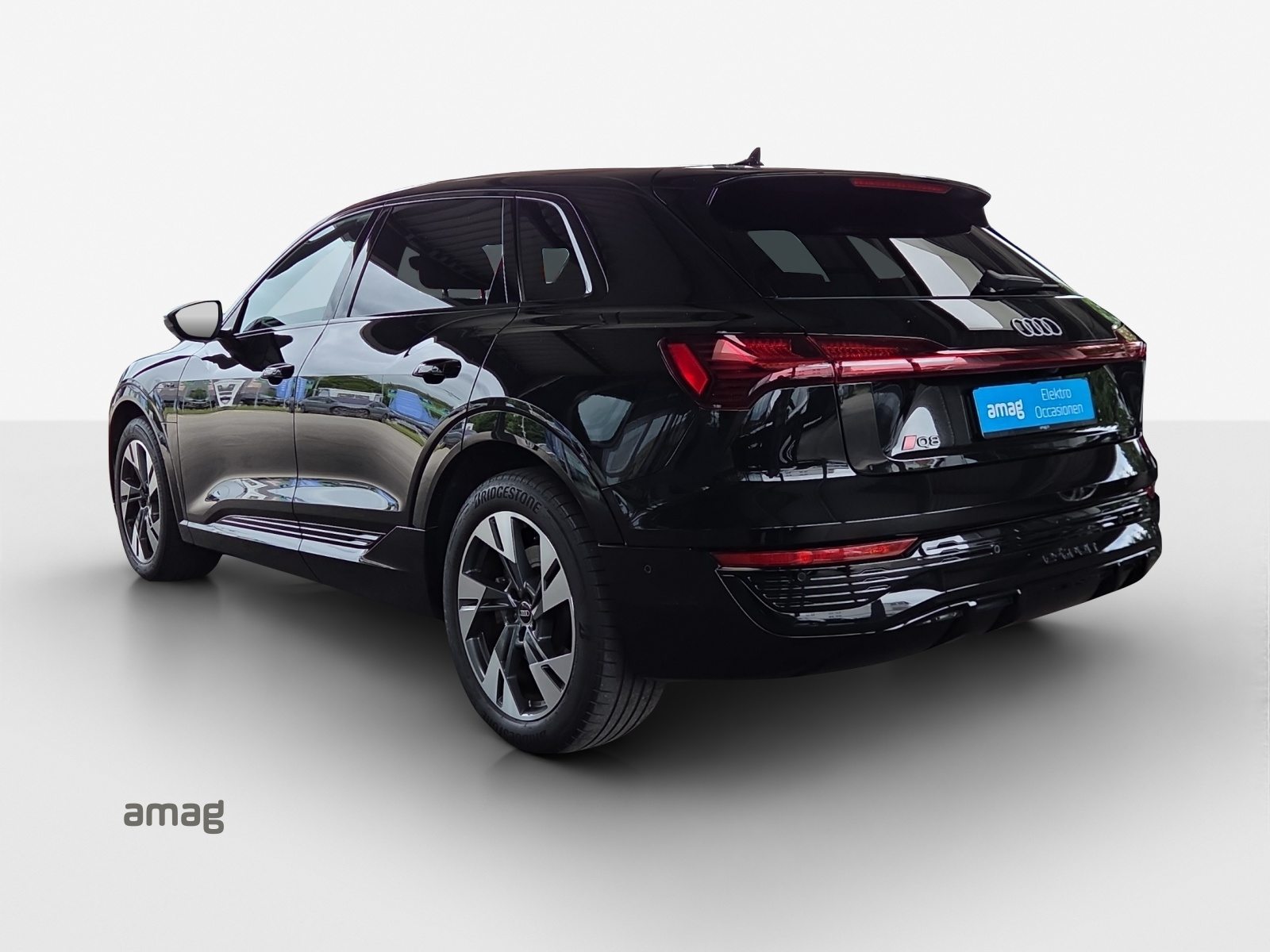 AUDI Q8 50 e-tron S line, Elektro, Occasion / Gebraucht, Automatik - 3