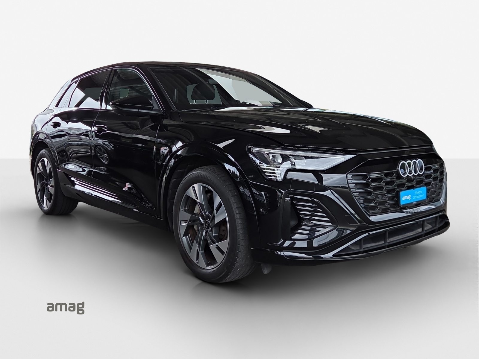 AUDI Q8 50 e-tron S line, Elektro, Occasion / Gebraucht, Automatik - 7