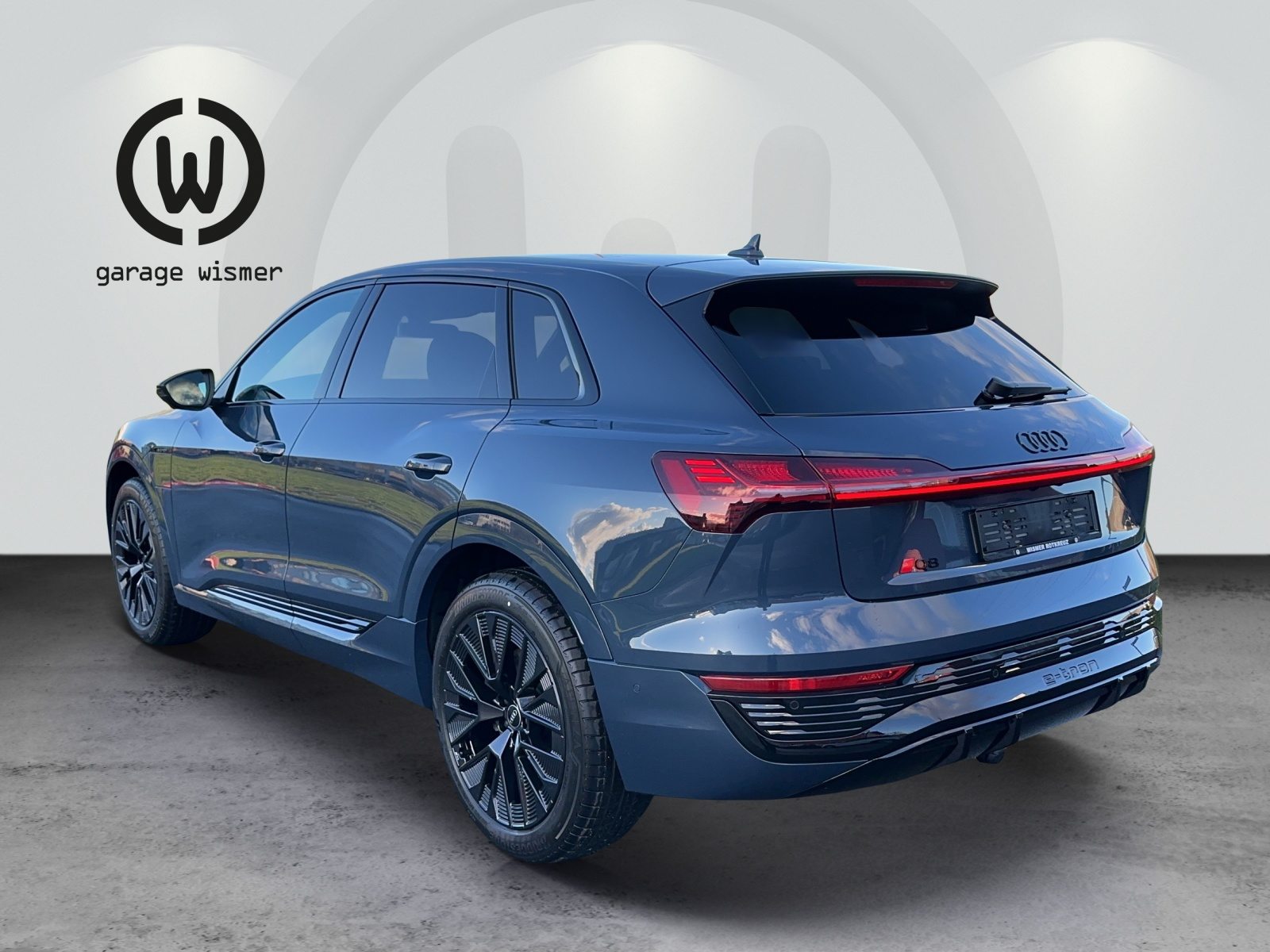 AUDI Q8 50 e-tron S line, Electric, Second hand / Used, Automatic - 3