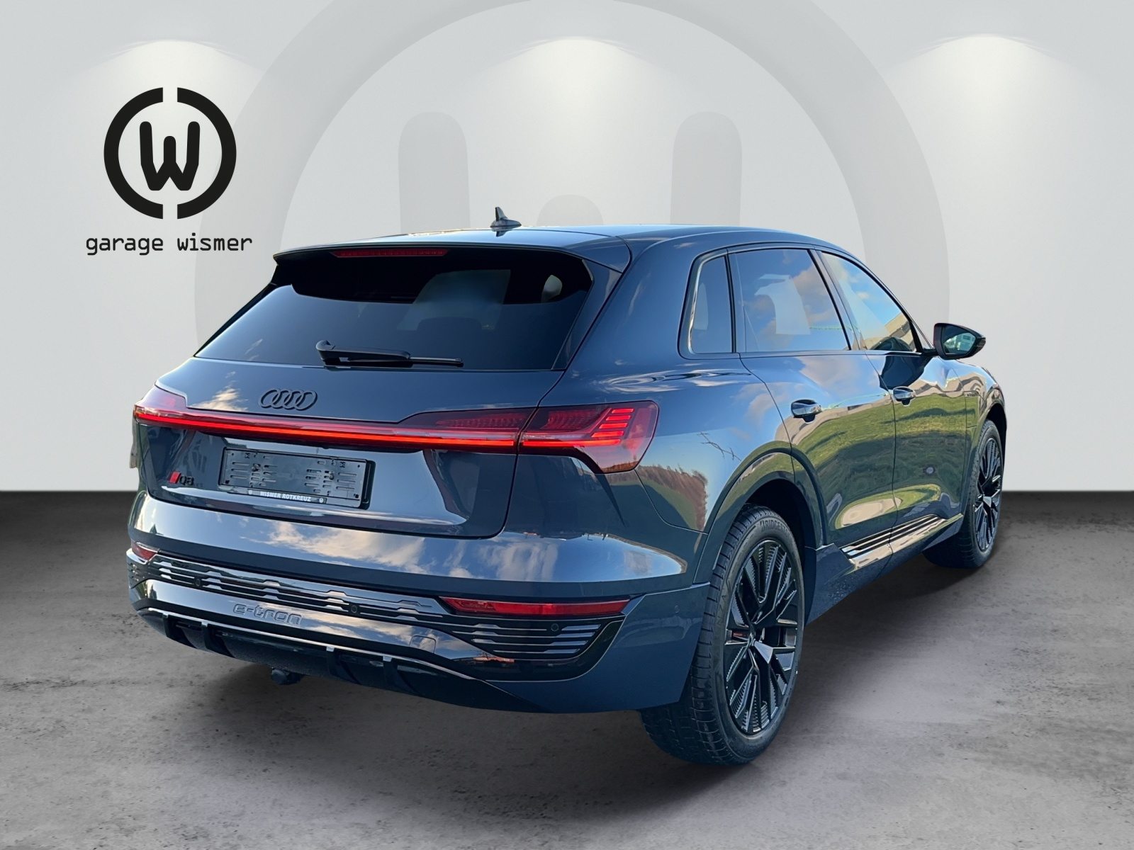 AUDI Q8 50 e-tron S line, Electric, Second hand / Used, Automatic - 4
