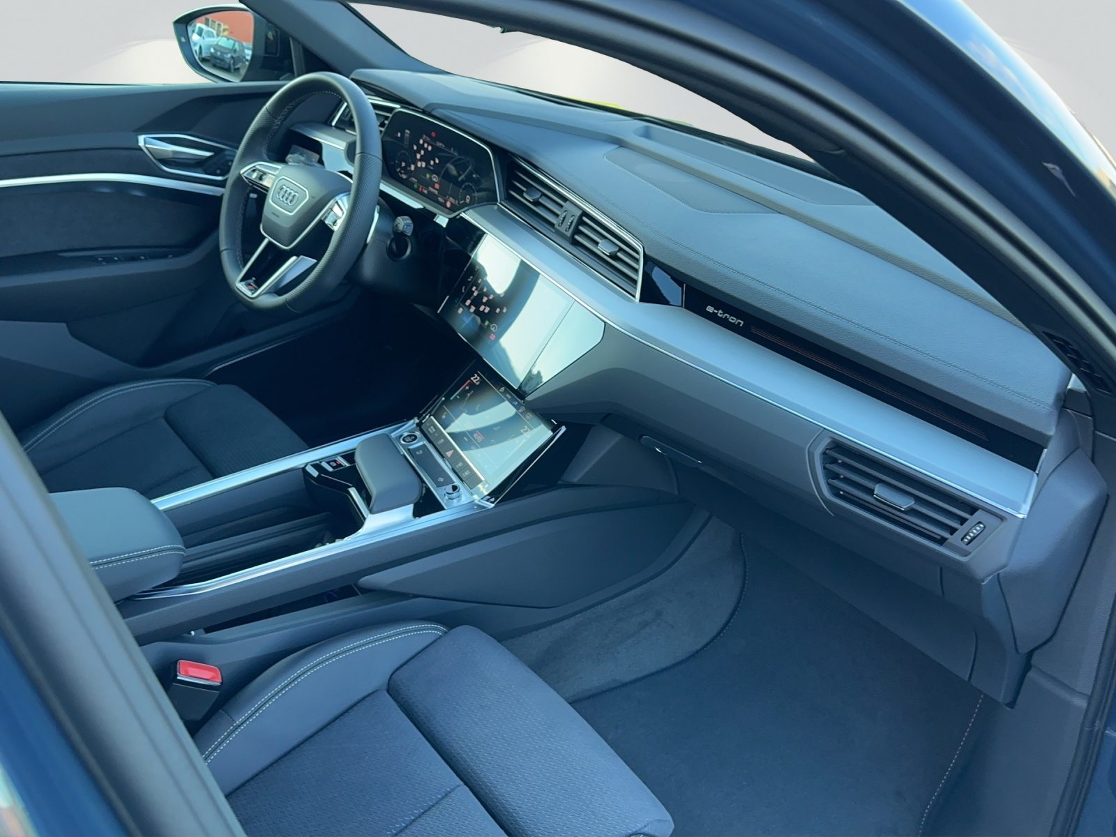 AUDI Q8 50 e-tron S line, Electric, Second hand / Used, Automatic - 6