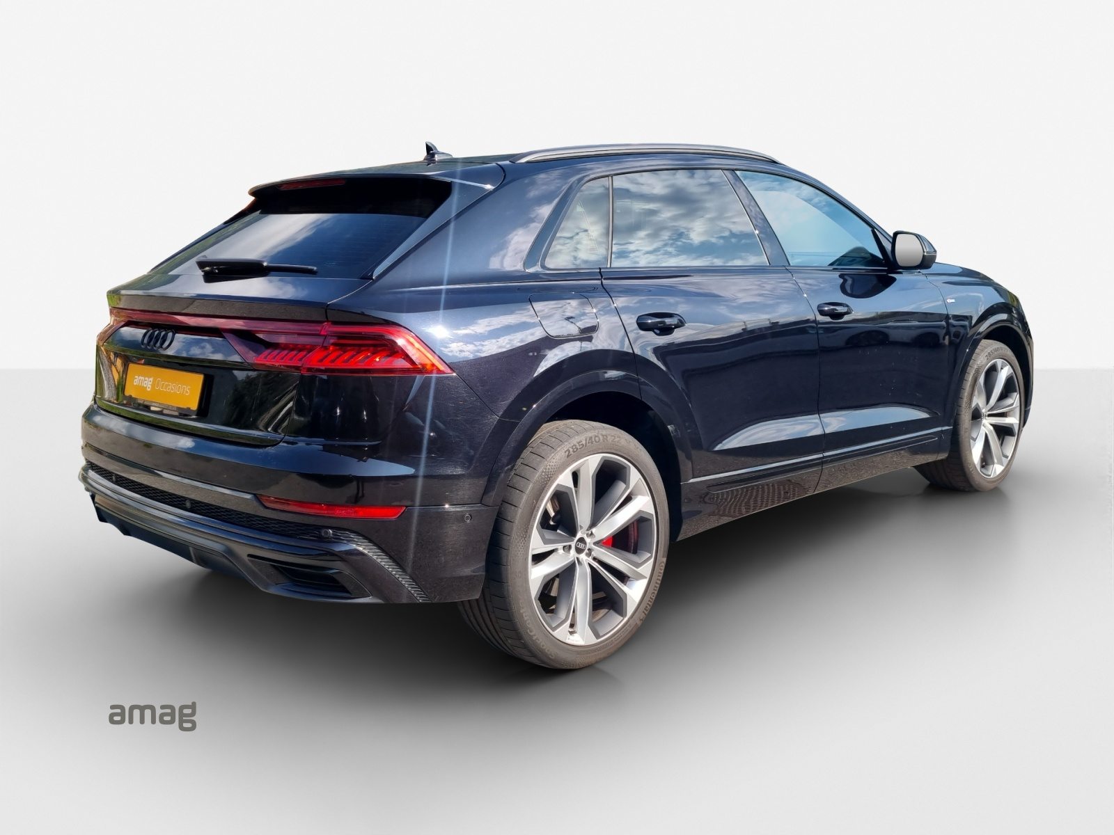 AUDI Q8 55 TFSI e, Full-Hybrid Petrol/Electric, Second hand / Used, Automatic - 5
