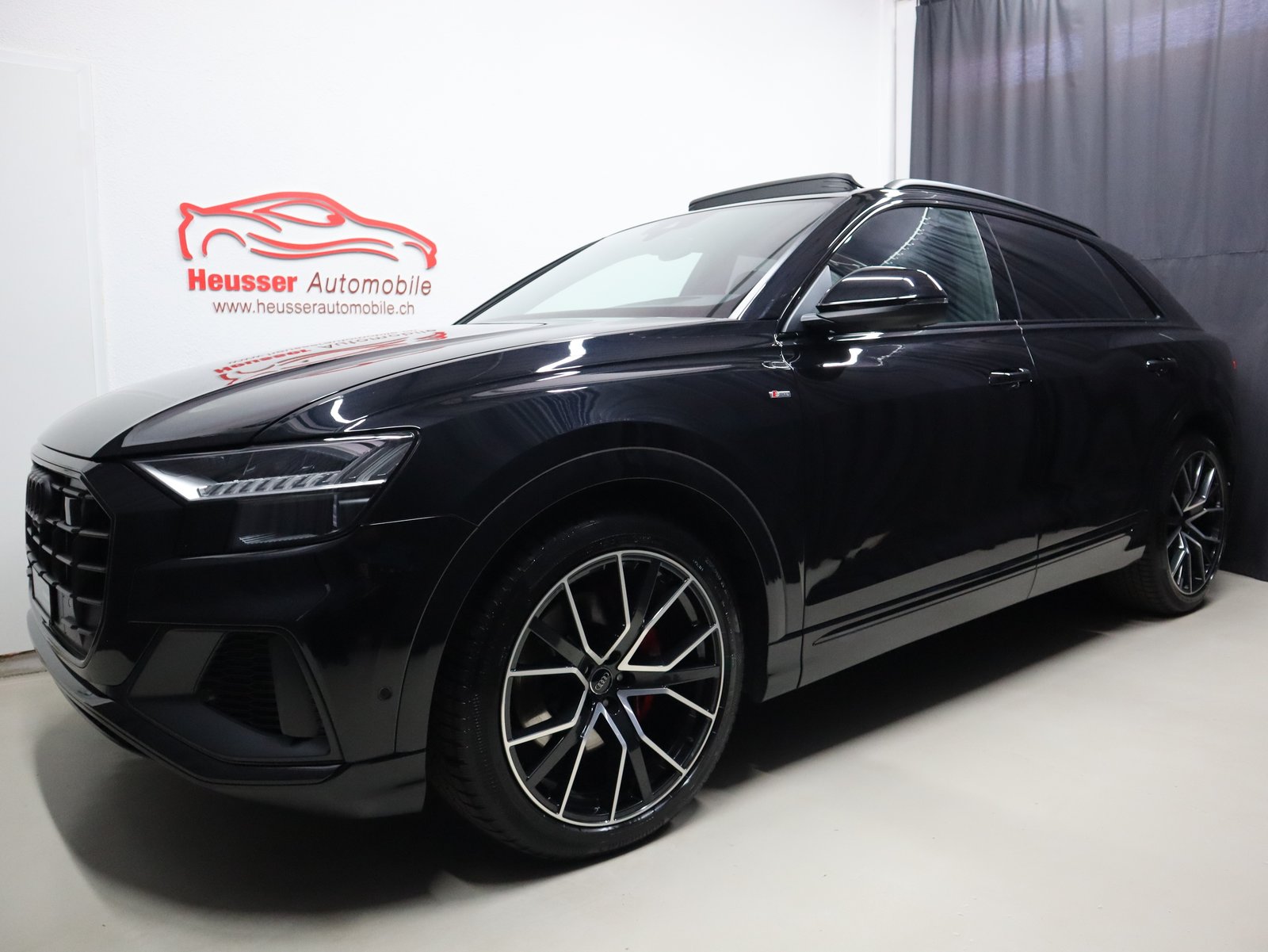 AUDI Q8 50 TDI quattro tiptronic - Black Edition - Panorama, Mild-Hybrid Diesel/Elektro, Occasion / Gebraucht, Automatik - 2