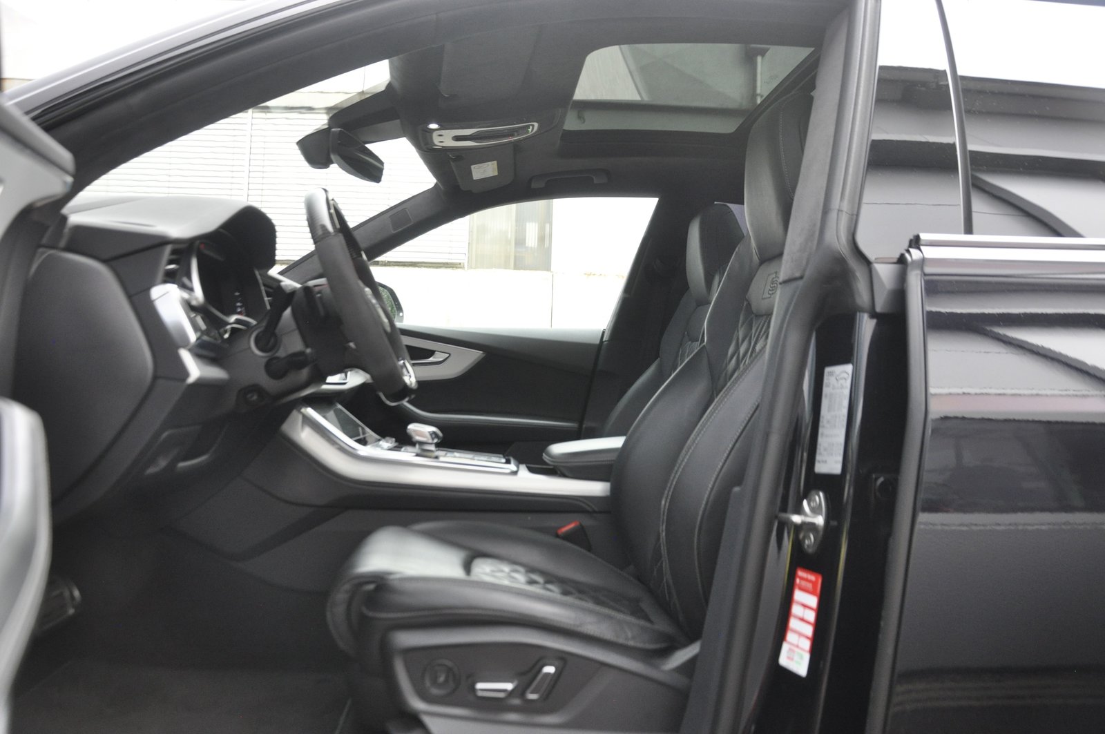 AUDI Q8 50 TDI quattro tiptronic I Anhängerkupplung, Mild-Hybrid Diesel/Elektro, Occasion / Gebraucht, Automatik - 5
