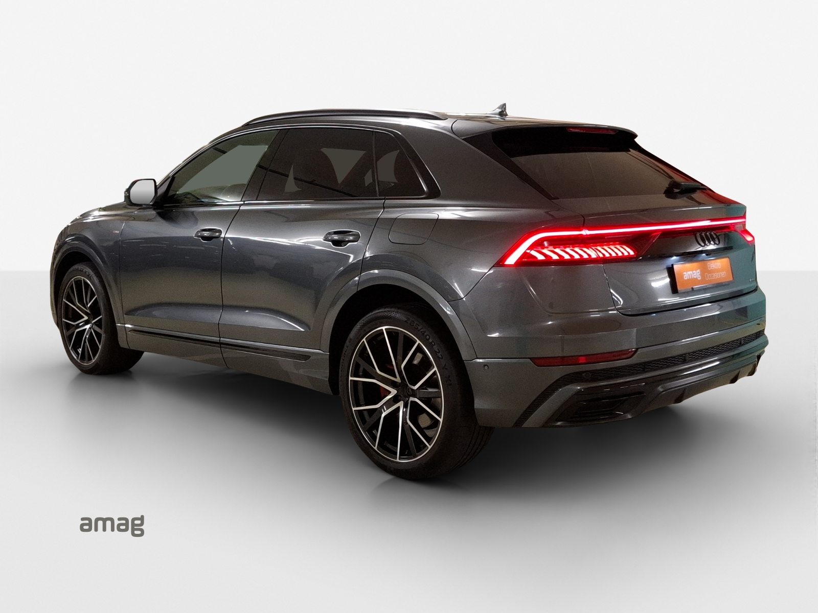 AUDI Q8 55 TFSI e Black Edition, Full-Hybrid Petrol/Electric, Second hand / Used, Automatic - 3