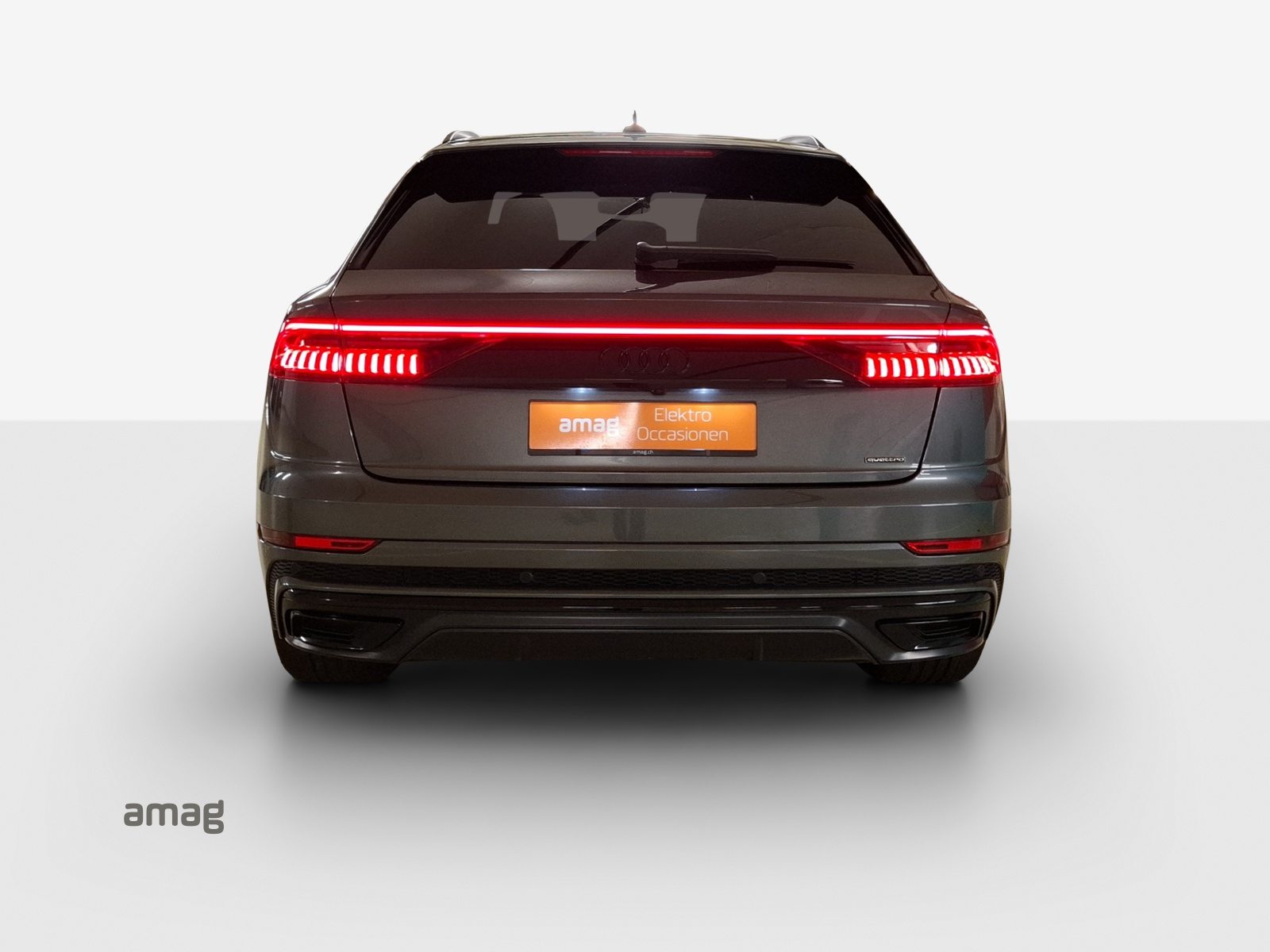 AUDI Q8 55 TFSI e Black Edition, Full-Hybrid Petrol/Electric, Second hand / Used, Automatic - 4