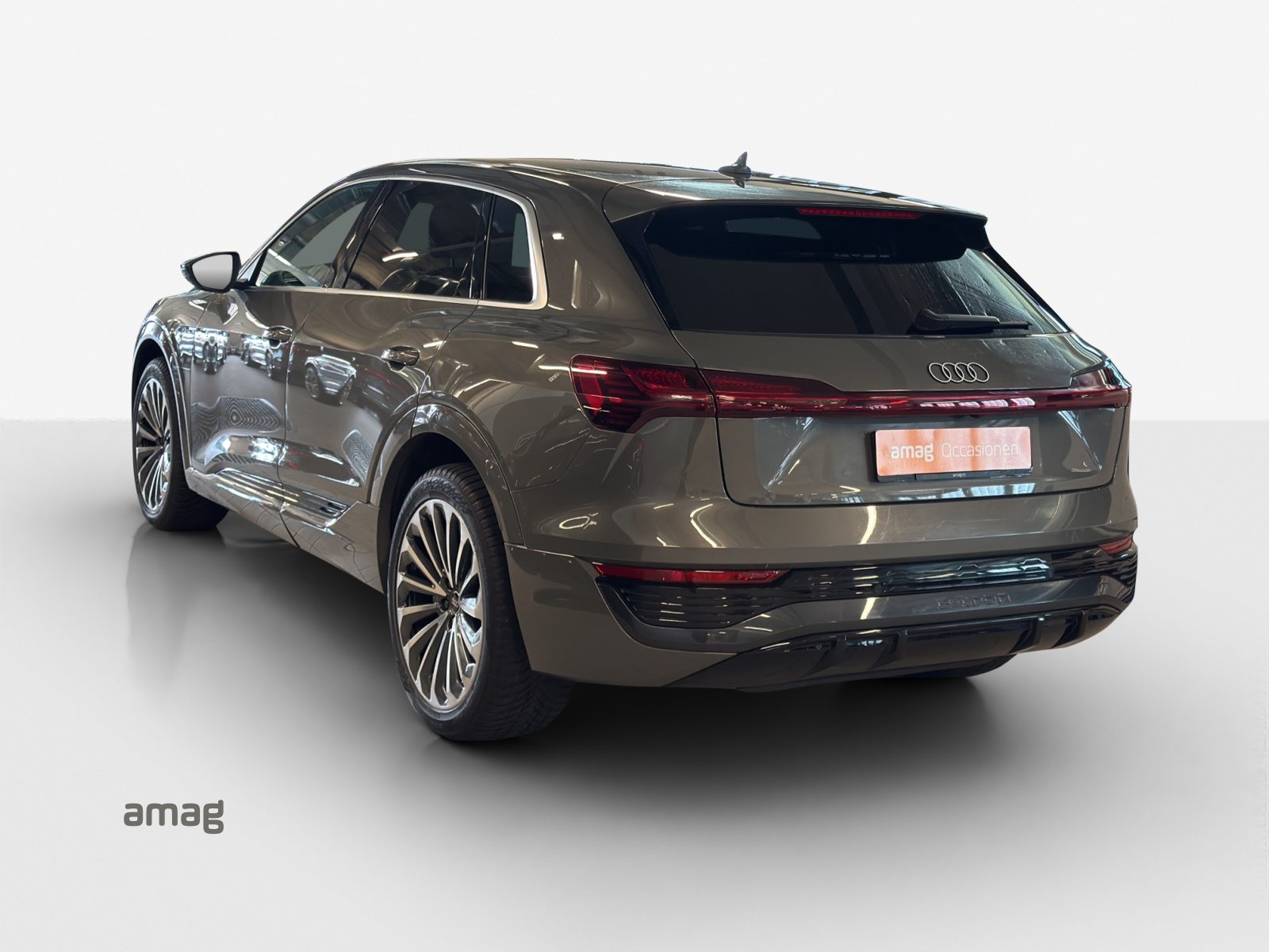 AUDI Q8 55 e-tron S line, Electric, Second hand / Used, Automatic - 4