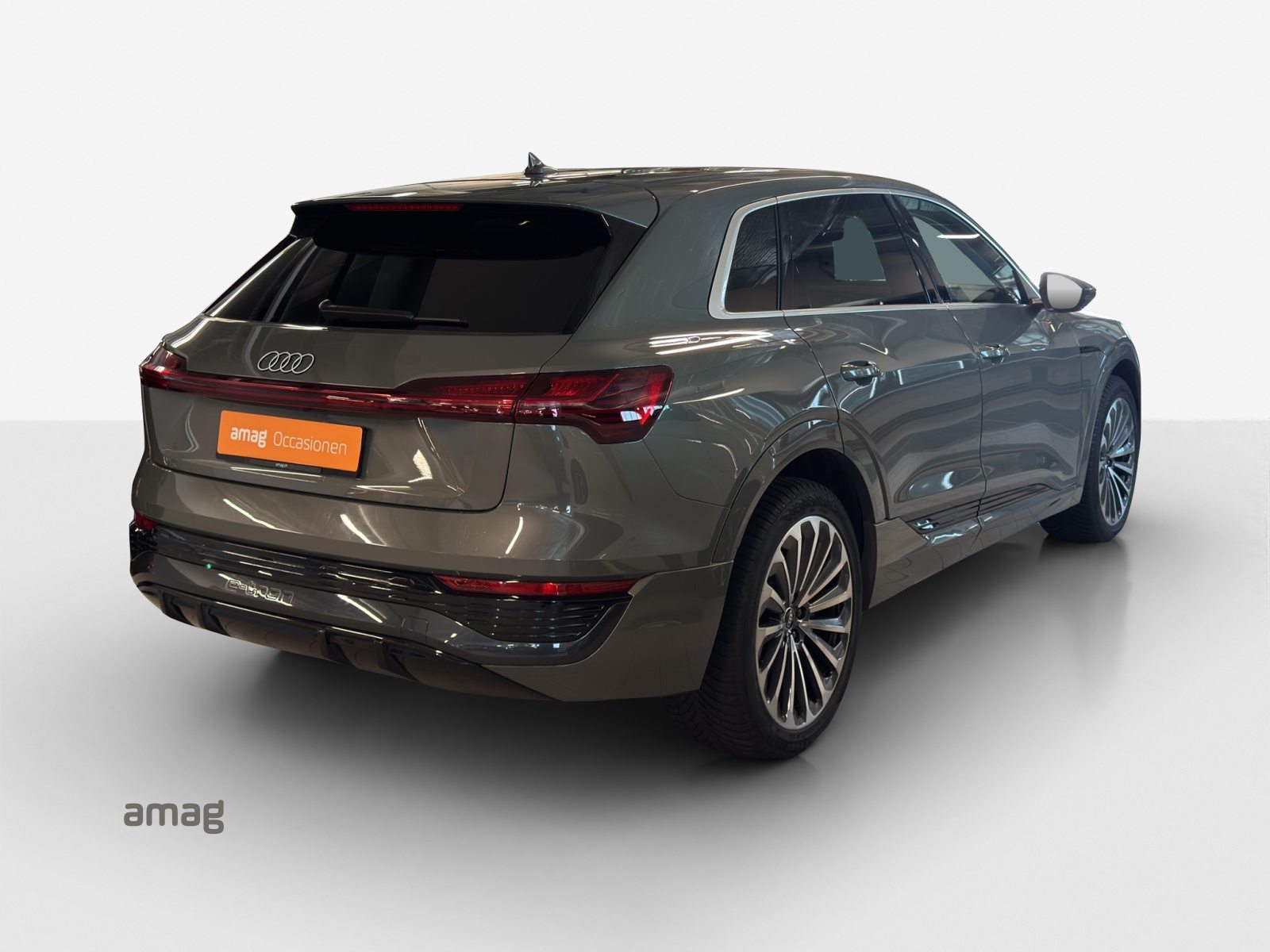 AUDI Q8 55 e-tron S line, Electric, Second hand / Used, Automatic - 6